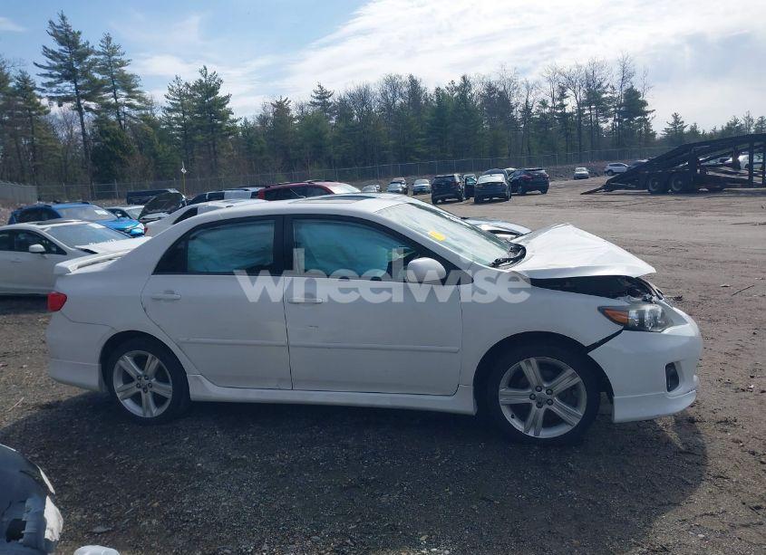 Photo 13 of 2013 Toyota Corolla S (VIN 2T1BU4EE1DC072961)