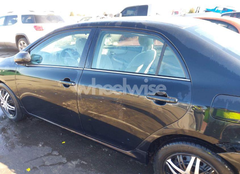 Photo 14 of 2013 Toyota Corolla LE (VIN 2T1BU4EE1DC079568)