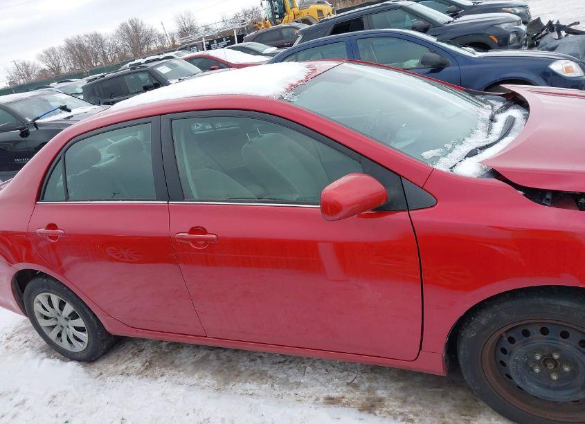 Photo 13 of 2013 Toyota Corolla LE (VIN 2T1BU4EE1DC084284)