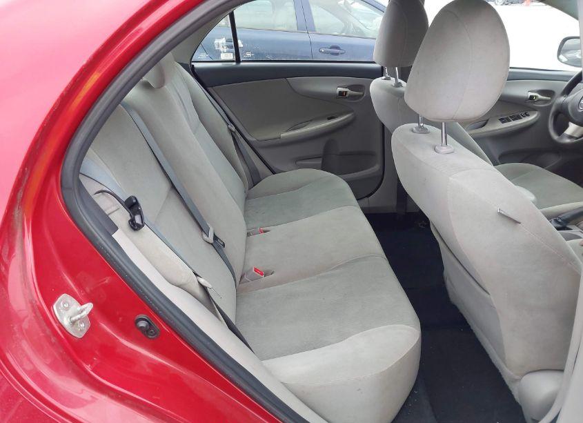 Photo 8 of 2013 Toyota Corolla LE (VIN 2T1BU4EE1DC084284)