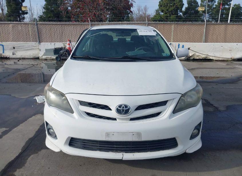 Photo 12 of 2013 Toyota Corolla S/LE (VIN 2T1BU4EE1DC084964)