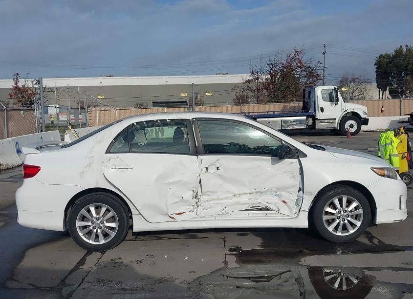 Photo 13 of 2013 Toyota Corolla S/LE (VIN 2T1BU4EE1DC084964)