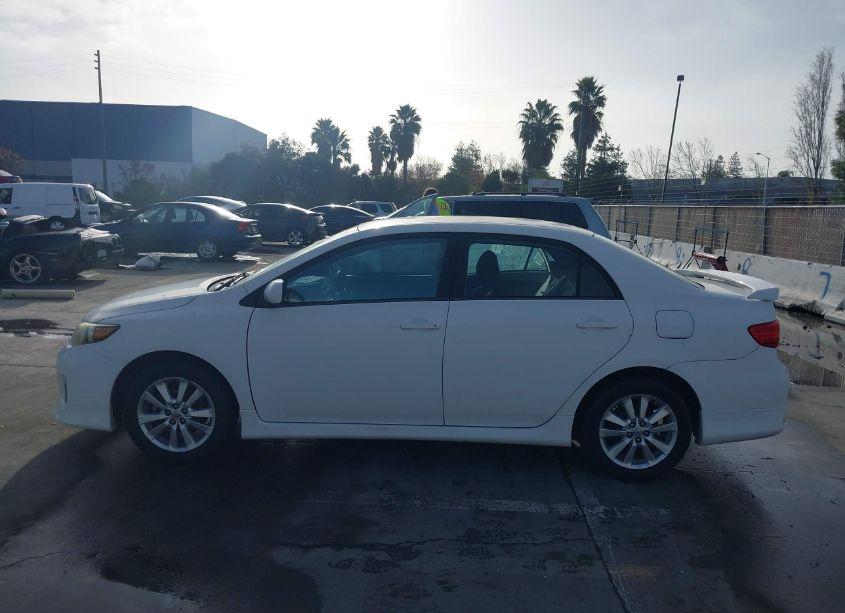 Photo 14 of 2013 Toyota Corolla S/LE (VIN 2T1BU4EE1DC084964)