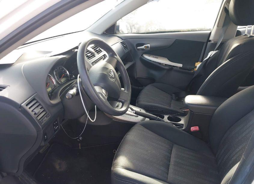 Photo 5 of 2013 Toyota Corolla S/LE (VIN 2T1BU4EE1DC084964)