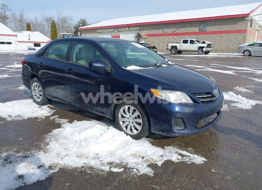 2013 Toyota Corolla LE (VIN 2T1BU4EE1DC107787) main photo