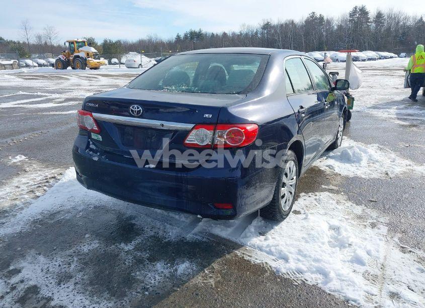 Photo 4 of 2013 Toyota Corolla LE (VIN 2T1BU4EE1DC107787)