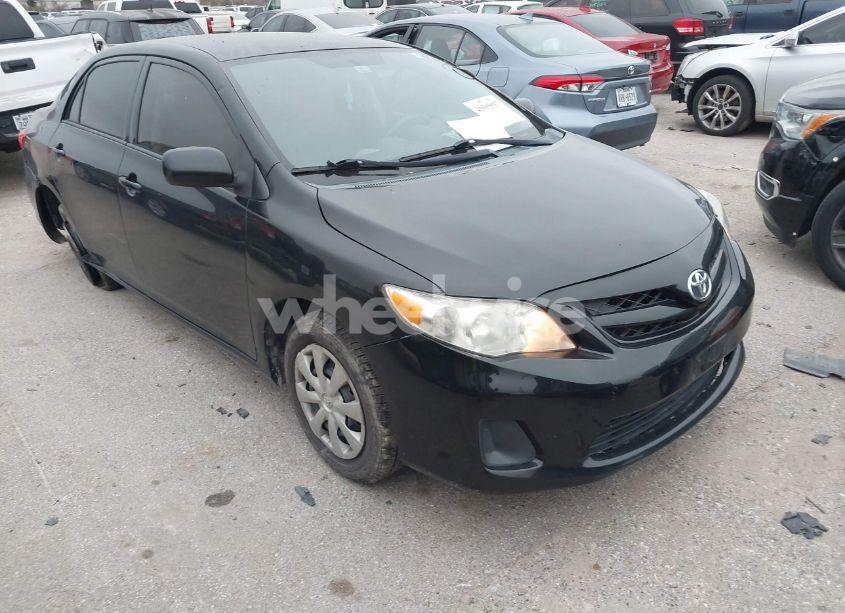 2013 Toyota Corolla L (VIN 2T1BU4EE1DC121253) main photo