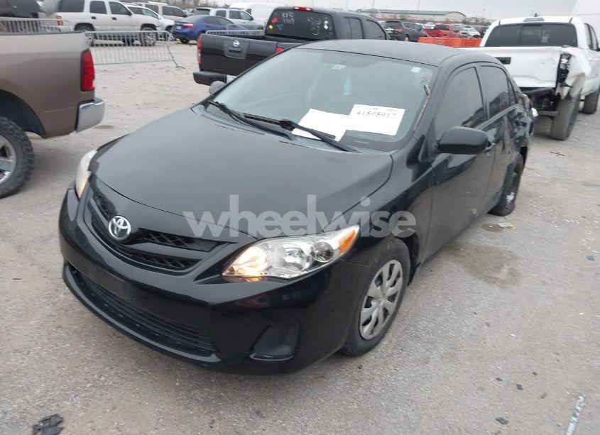 Photo 2 of 2013 Toyota Corolla L (VIN 2T1BU4EE1DC121253)