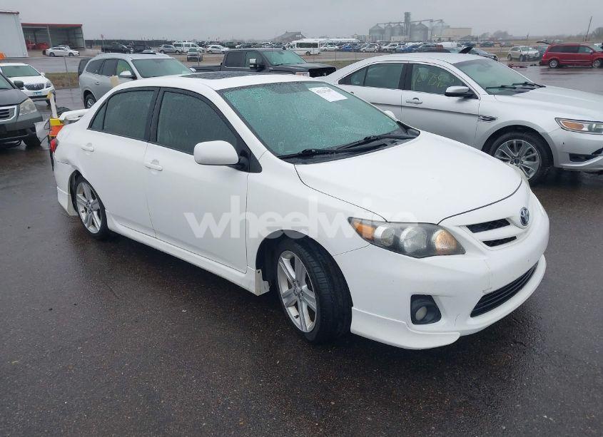2013 Toyota Corolla S (VIN 2T1BU4EE1DC918764) main photo