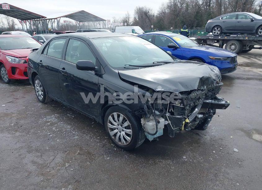 2013 Toyota Corolla LE (VIN 2T1BU4EE1DC959086) main photo