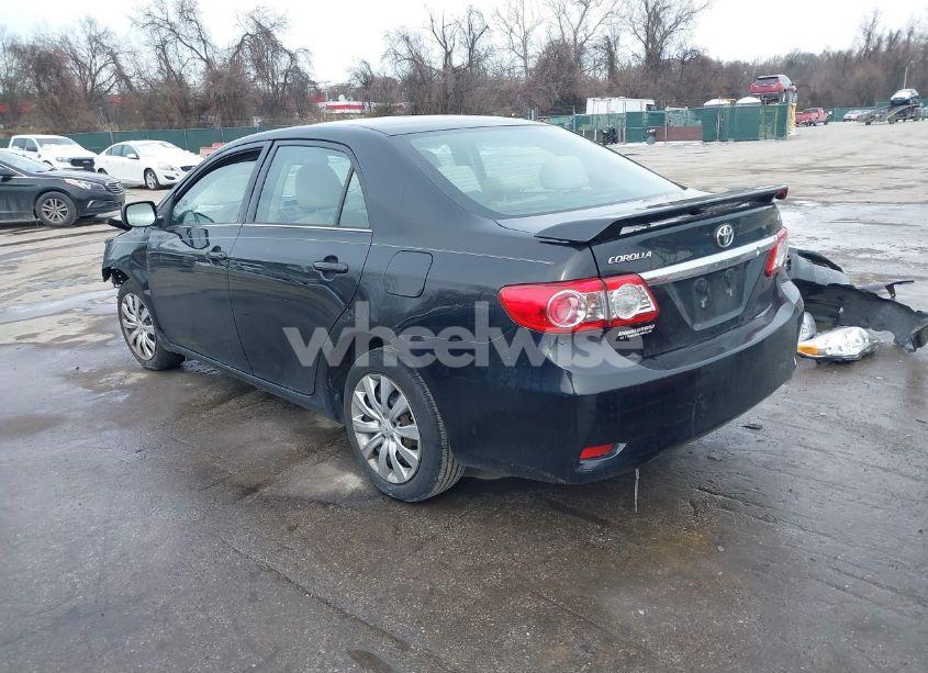 Photo 3 of 2013 Toyota Corolla LE (VIN 2T1BU4EE1DC959086)