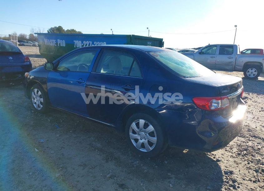 Photo 3 of 2013 Toyota Corolla LE (VIN 2T1BU4EE1DC965504)