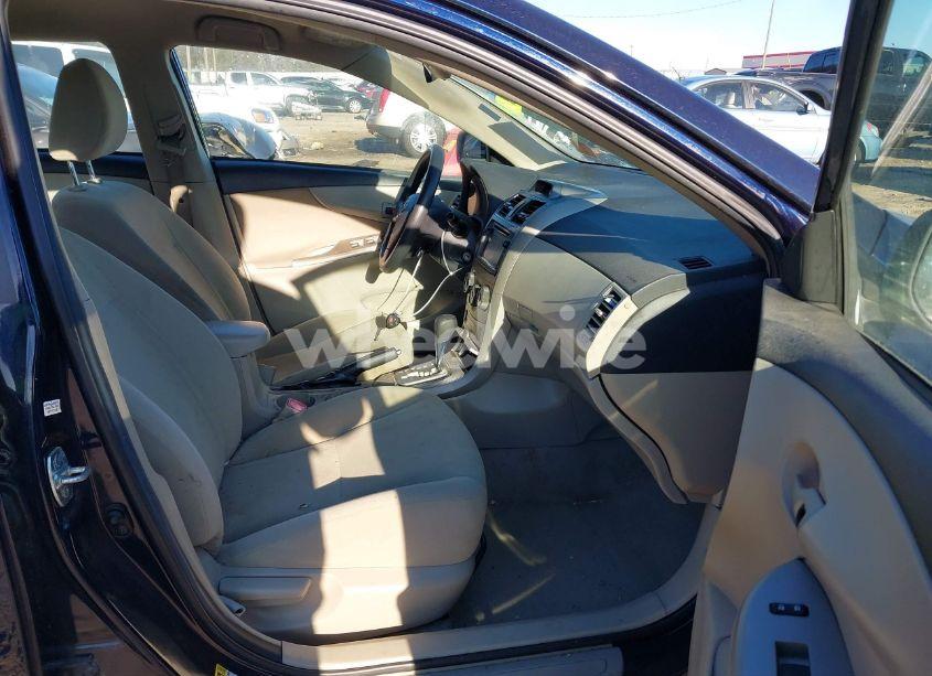 Photo 5 of 2013 Toyota Corolla LE (VIN 2T1BU4EE1DC965504)