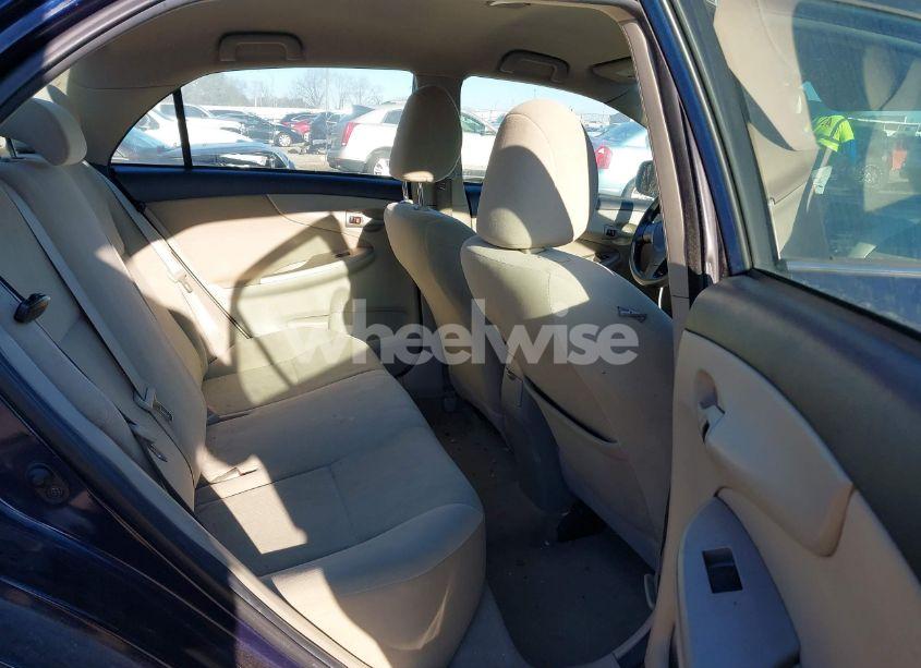 Photo 8 of 2013 Toyota Corolla LE (VIN 2T1BU4EE1DC965504)