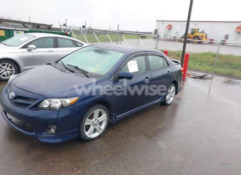 Photo 2 of 2013 Toyota Corolla S (VIN 2T1BU4EE1DC972677)