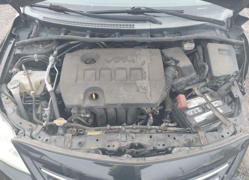 Photo 10 of 2013 Toyota Corolla LE (VIN 2T1BU4EE1DC973392)