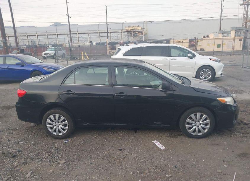 Photo 14 of 2013 Toyota Corolla LE (VIN 2T1BU4EE1DC973392)
