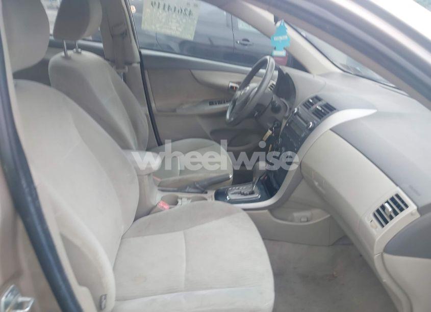 Photo 5 of 2010 Toyota Corolla LE (VIN 2T1BU4EE2AC200118)