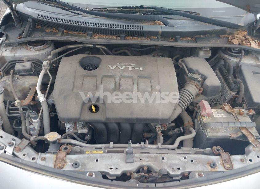 Photo 10 of 2010 Toyota Corolla LE (VIN 2T1BU4EE2AC313969)