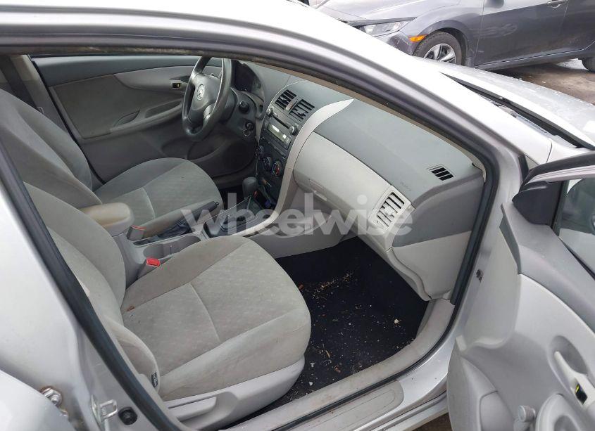 Photo 5 of 2010 Toyota Corolla (VIN 2T1BU4EE2AC367076)