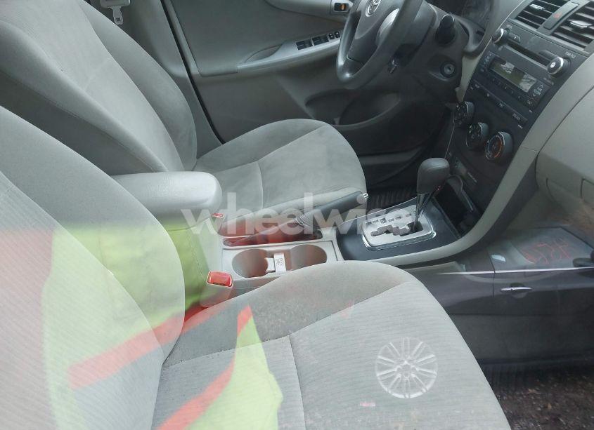 Photo 5 of 2010 Toyota Corolla LE (VIN 2T1BU4EE2AC376442)