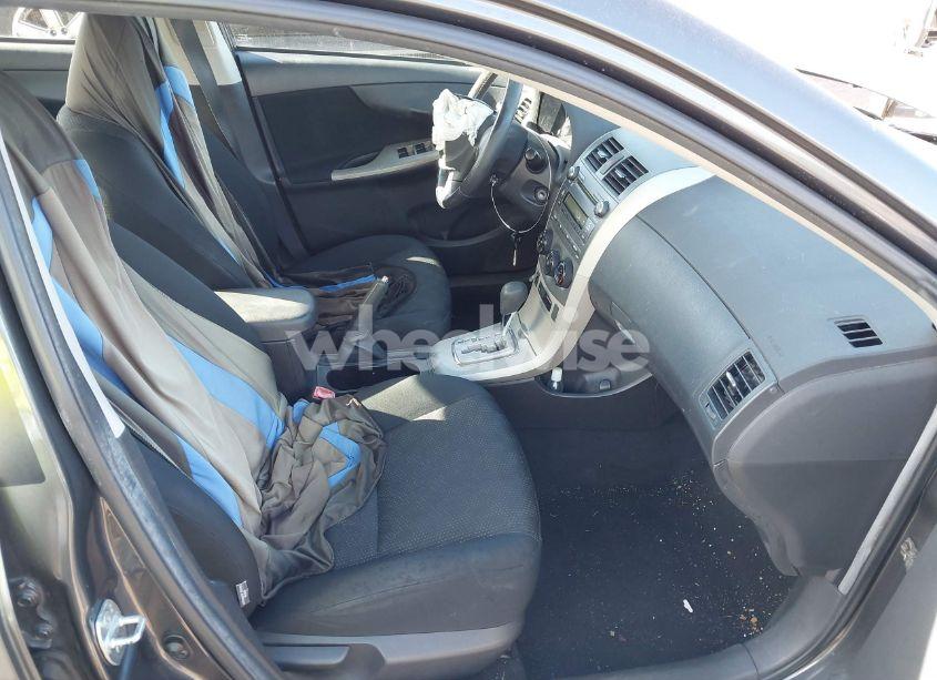 Photo 5 of 2010 Toyota Corolla S (VIN 2T1BU4EE2AC396402)