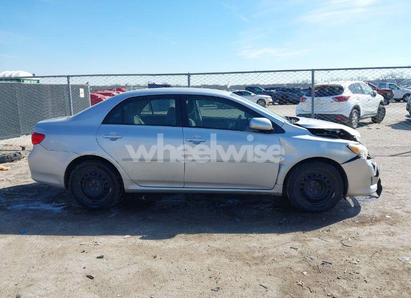 Photo 13 of 2010 Toyota Corolla XLE (VIN 2T1BU4EE2AC493762)
