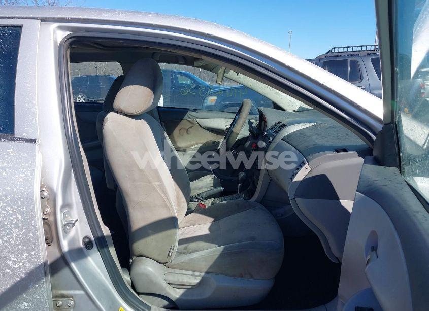 Photo 5 of 2010 Toyota Corolla LE (VIN 2T1BU4EE2AC521544)