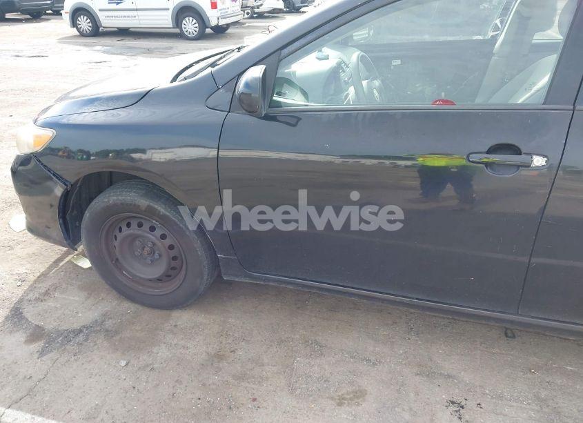 Photo 14 of 2010 Toyota Corolla LE (VIN 2T1BU4EE2AC526789)