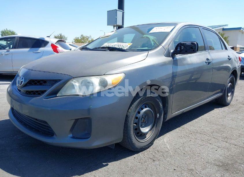 Photo 2 of 2011 Toyota Corolla LE (VIN 2T1BU4EE2BC536014)