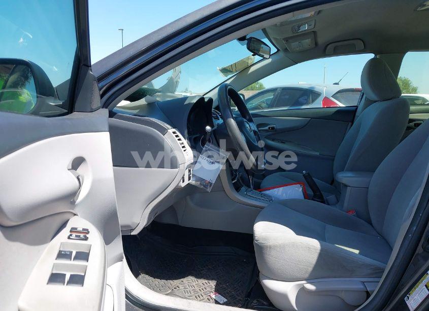 Photo 5 of 2011 Toyota Corolla LE (VIN 2T1BU4EE2BC536014)