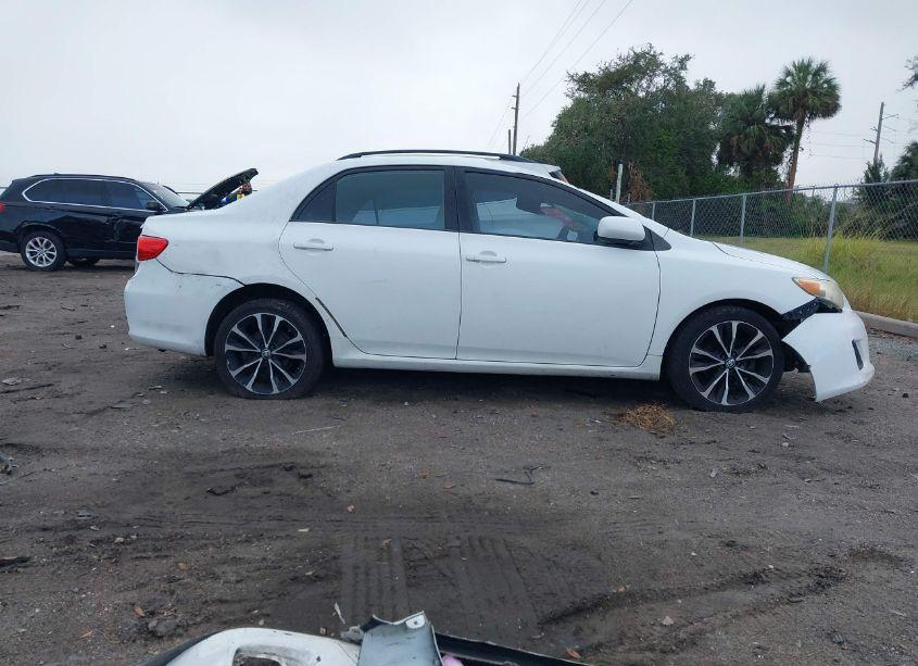 Photo 14 of 2011 Toyota Corolla LE (VIN 2T1BU4EE2BC574889)