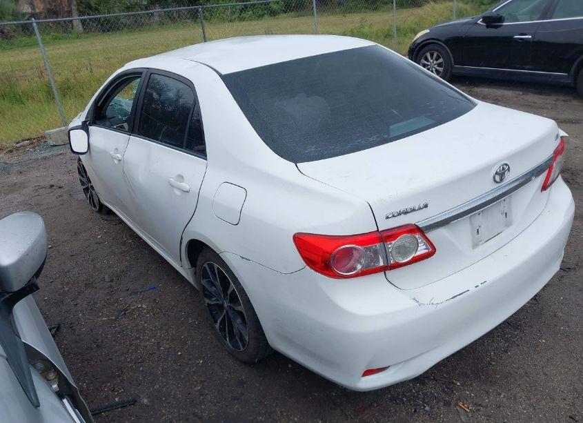 Photo 3 of 2011 Toyota Corolla LE (VIN 2T1BU4EE2BC574889)