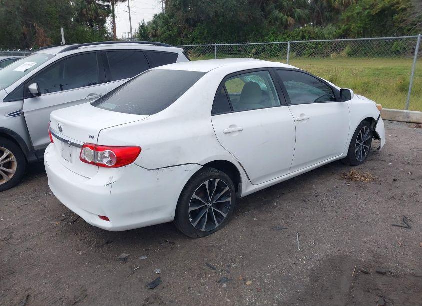 Photo 4 of 2011 Toyota Corolla LE (VIN 2T1BU4EE2BC574889)