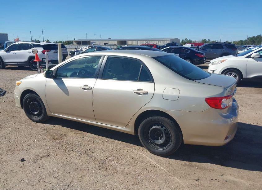 Photo 15 of 2011 Toyota Corolla LE (VIN 2T1BU4EE2BC580160)