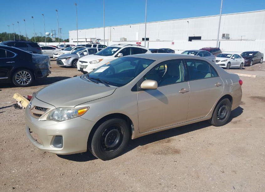 Photo 2 of 2011 Toyota Corolla LE (VIN 2T1BU4EE2BC580160)