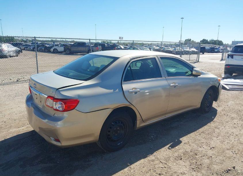 Photo 4 of 2011 Toyota Corolla LE (VIN 2T1BU4EE2BC580160)