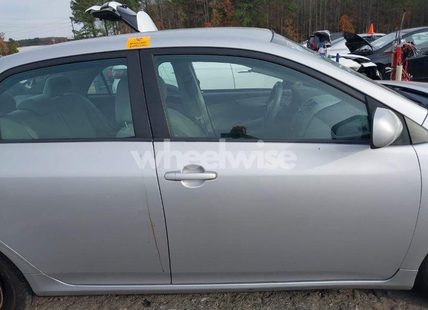 Photo 14 of 2011 Toyota Corolla LE (VIN 2T1BU4EE2BC598710)