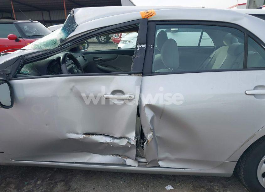 Photo 15 of 2011 Toyota Corolla LE (VIN 2T1BU4EE2BC598710)