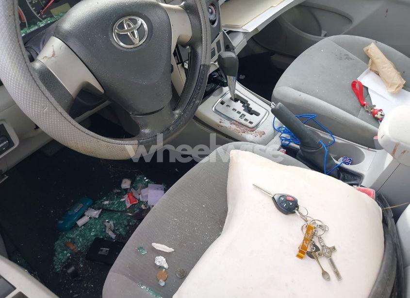 Photo 18 of 2011 Toyota Corolla LE (VIN 2T1BU4EE2BC598710)