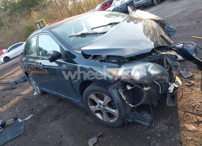 2011 Toyota Corolla S (VIN 2T1BU4EE2BC644004) main photo