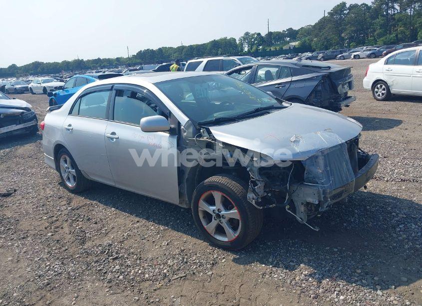 2011 Toyota Corolla S (VIN 2T1BU4EE2BC667878) main photo
