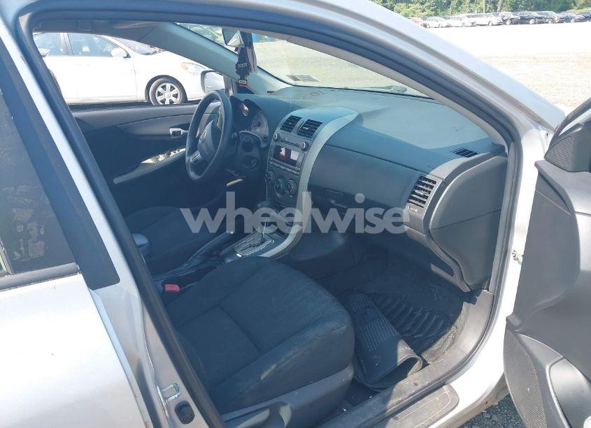 Photo 5 of 2011 Toyota Corolla S (VIN 2T1BU4EE2BC667878)