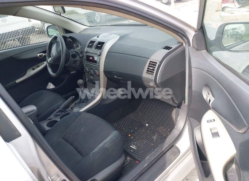 Photo 5 of 2011 Toyota Corolla S (VIN 2T1BU4EE2BC682901)