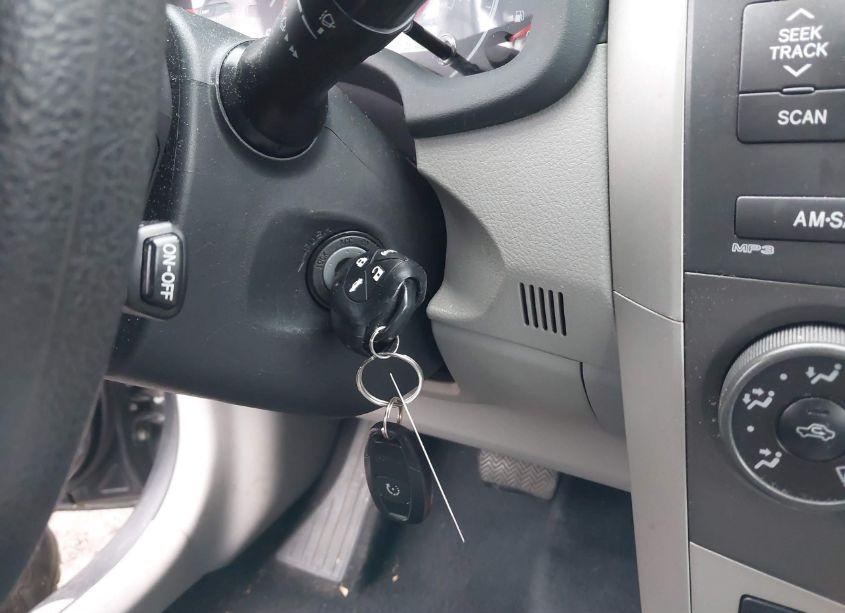 Photo 11 of 2011 Toyota Corolla LE (VIN 2T1BU4EE2BC694661)