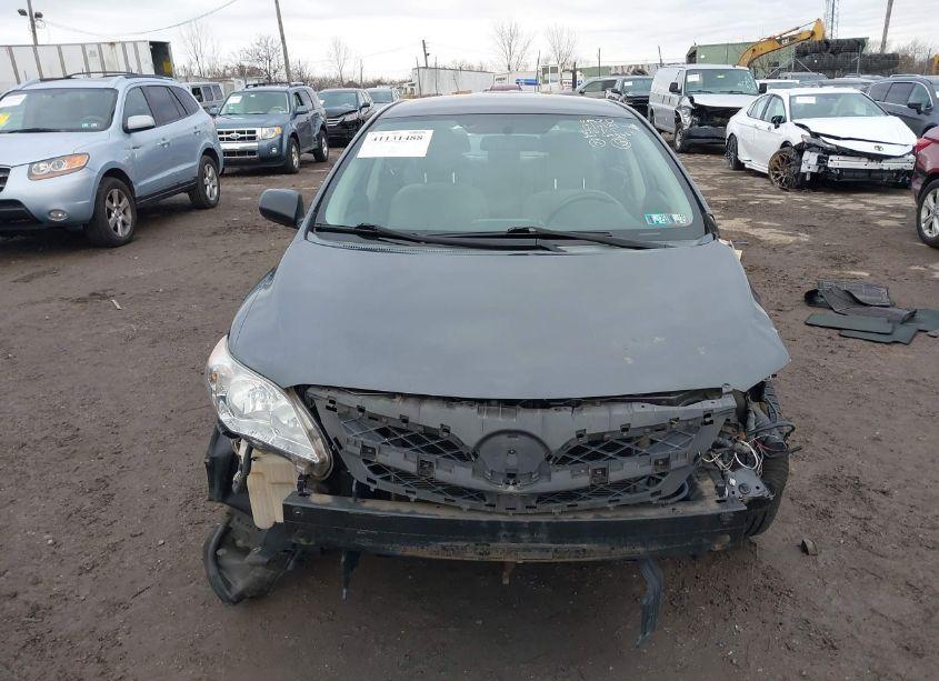 Photo 13 of 2011 Toyota Corolla LE (VIN 2T1BU4EE2BC694661)