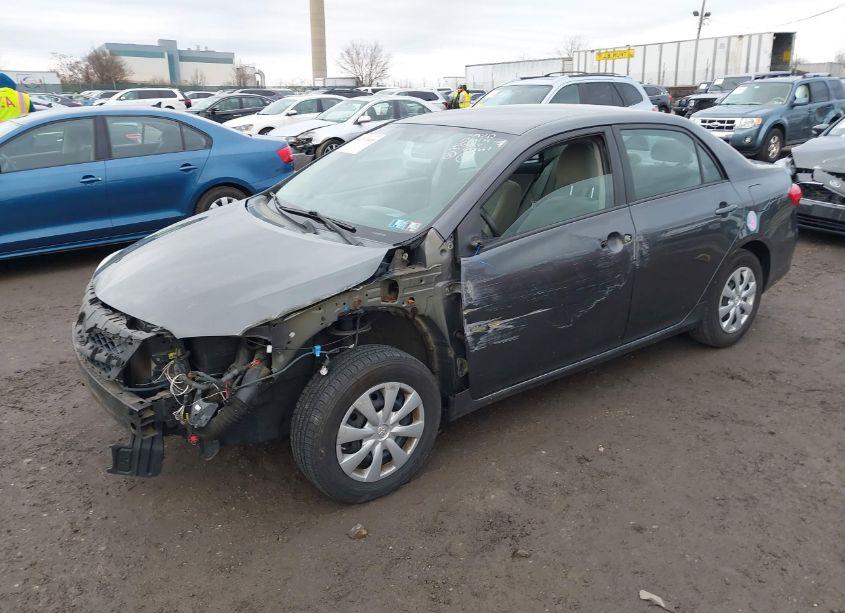 Photo 2 of 2011 Toyota Corolla LE (VIN 2T1BU4EE2BC694661)