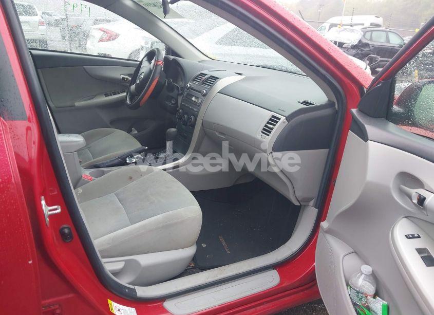 Photo 5 of 2011 Toyota Corolla LE (VIN 2T1BU4EE2BC697253)