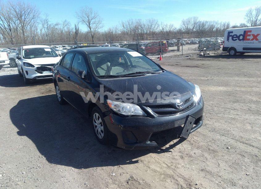 2011 Toyota Corolla LE (VIN 2T1BU4EE2BC733409) main photo