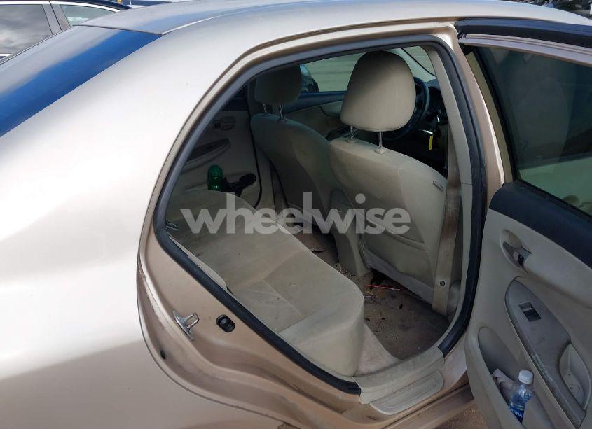 Photo 8 of 2012 Toyota Corolla LE (VIN 2T1BU4EE2CC786399)